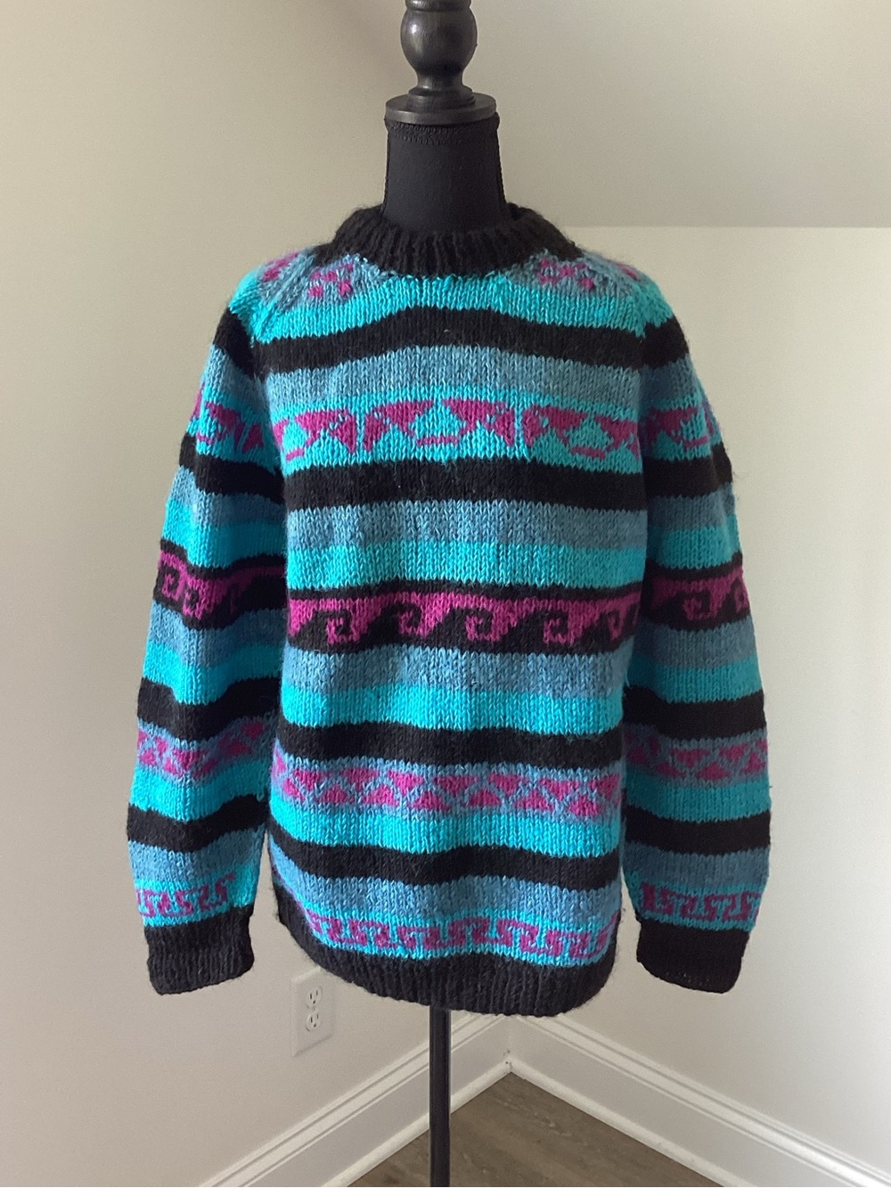 Vintage Handmade Nepal 100% Wool Fair Isle Sweater women’s Size Large